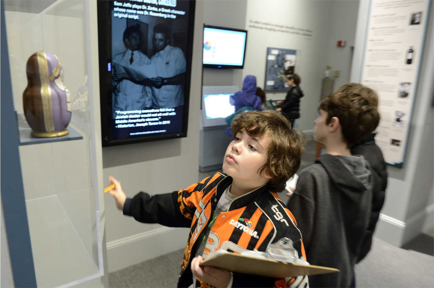 Students explore *Beyond Chicken Soup: Jews and Medicine in America*. Image courtesy of the Jewish Museum of Maryland.