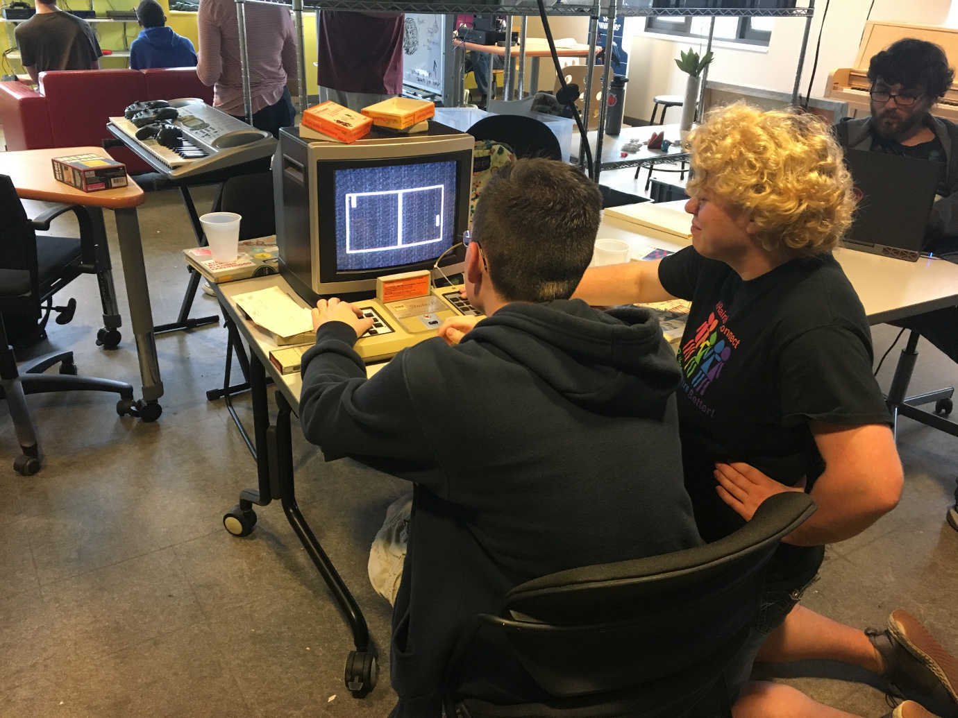 Students play vintage video games during a visit to the Sarnoff Collection. Image courtesy of the Sarnoff Collection.