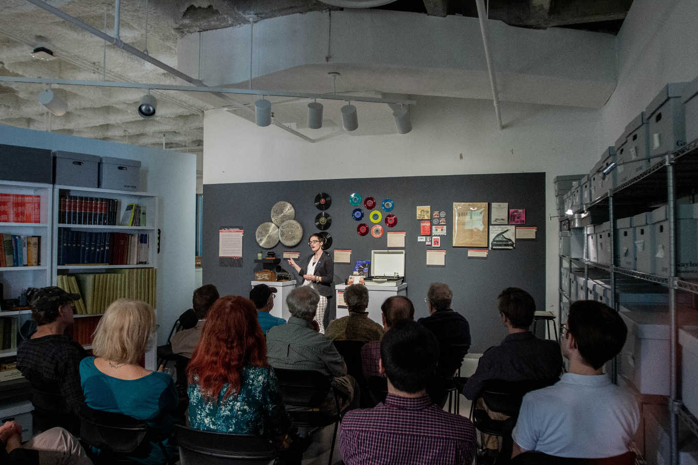 A curator from the Sarnoff Collection opens an exhibition with a talk on audiovisual history. Image courtesy of the Sarnoff Collection.