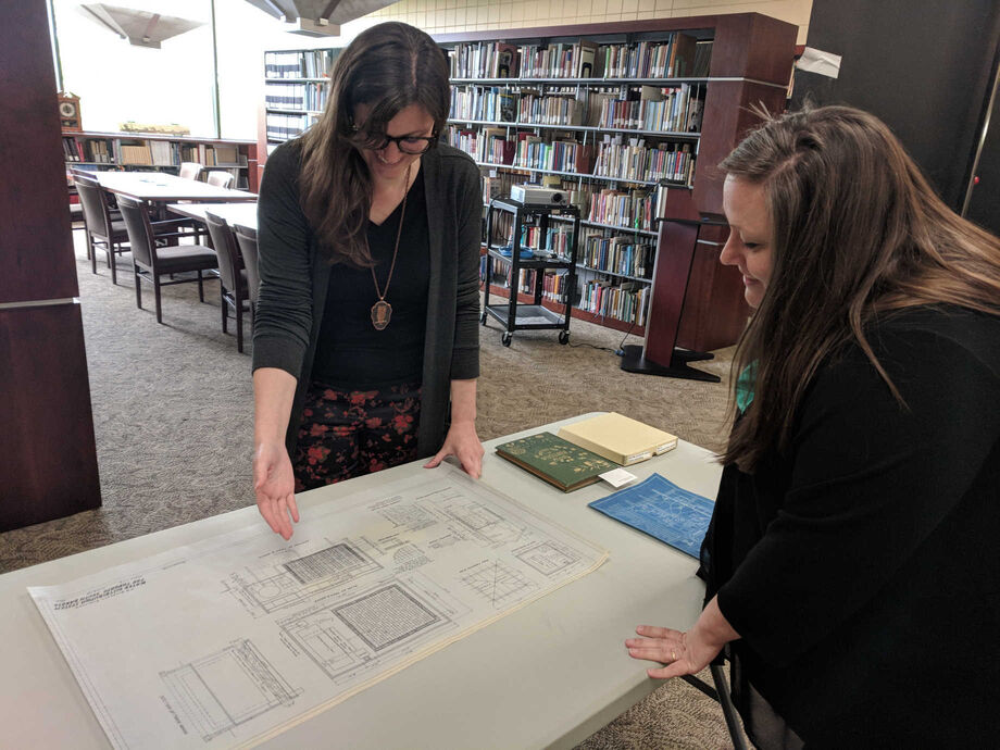 Preservation Specialist Becky Geller leads a workshop on format identification at a South Dakota library. NEH funding has helped the Northeast Document Conservation Center support conservation at organizations throughout the United States. Image courtesy of NEDCC.